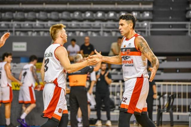 Sur: Central se trep� a la punta