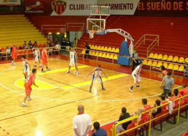 Sarmiento de Resistencia venci� a Villa San Mart�n con el debut de Rub�n Wolkowyski