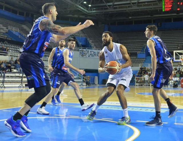 Acomod� los papeles