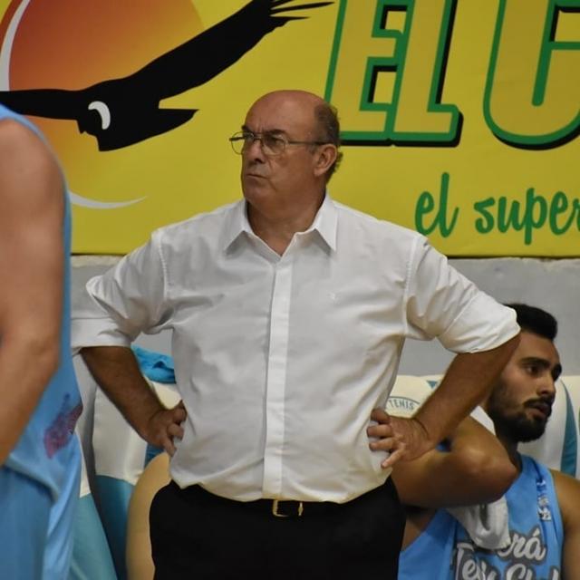 Vico seguir� en el banco con Ober�